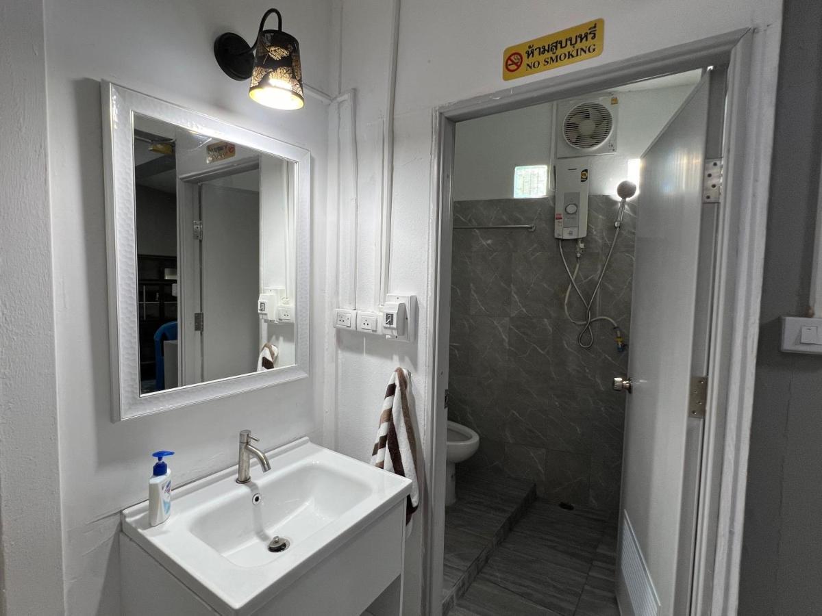 Udon House Apartment Udon Thani Bagian luar foto