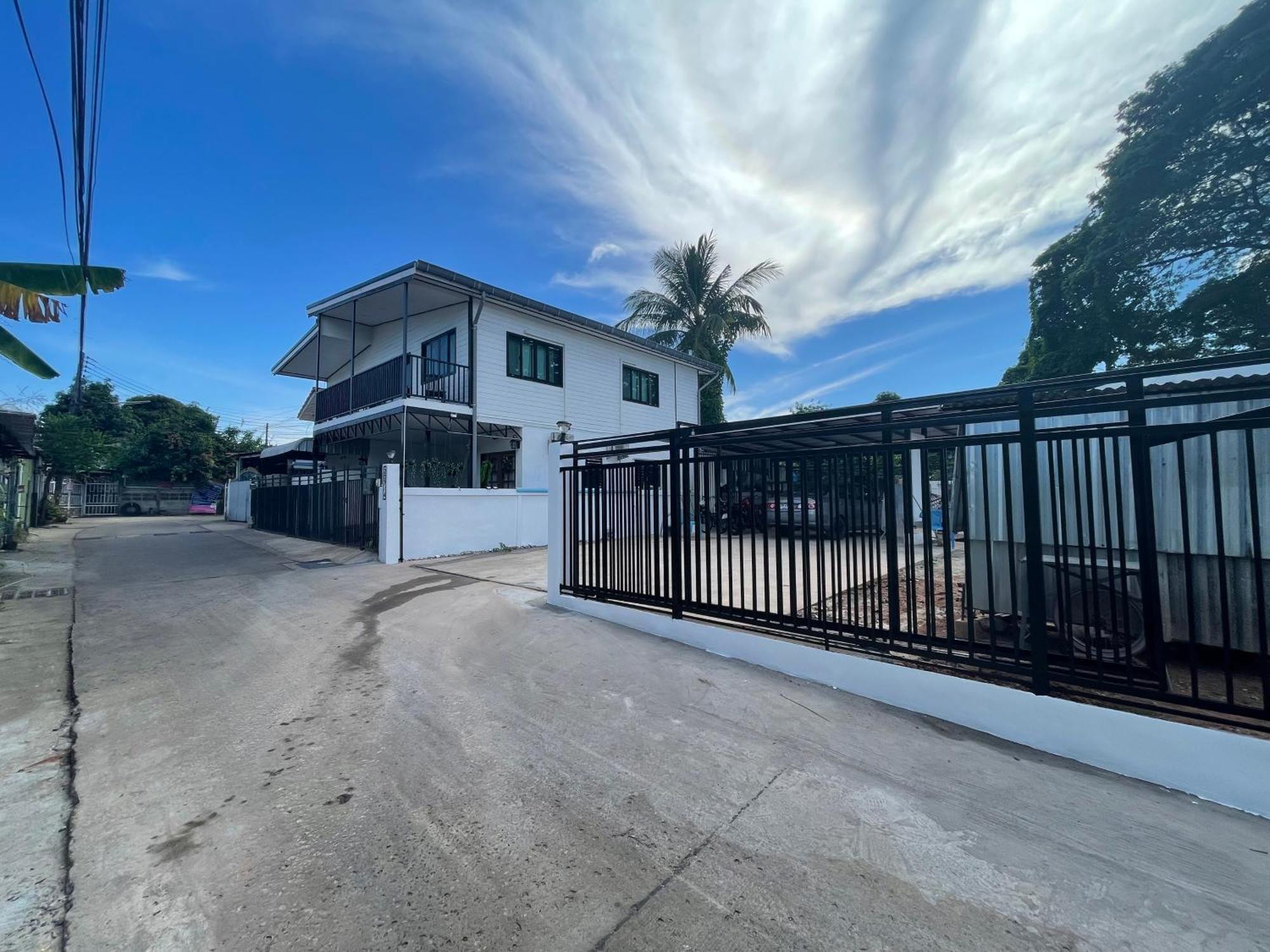 Udon House Apartment Udon Thani Bagian luar foto