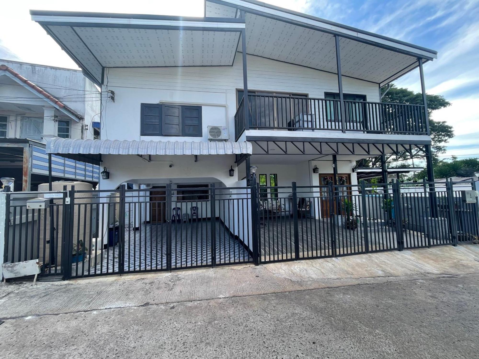 Udon House Apartment Udon Thani Bagian luar foto